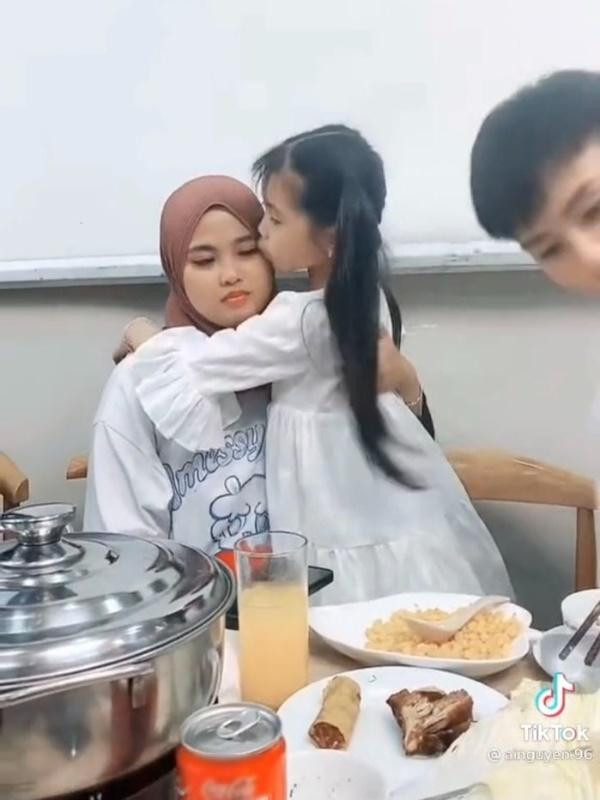 Bat ngo thai do con gai rieng Dat Villa danh cho nguoi yeu cua bo-Hinh-2