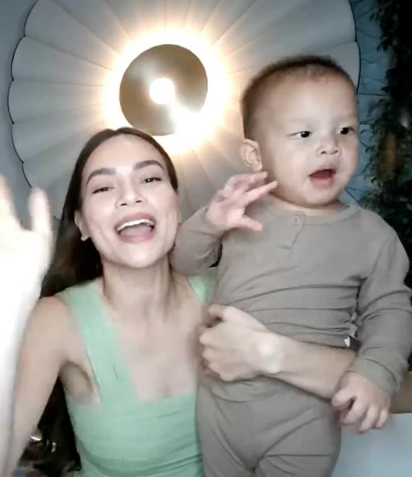 Ha Ho cho cap song sinh len song livestream: Lisa diu dang, Leon quay tung-Hinh-6