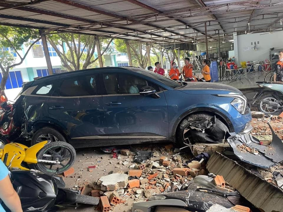 O to mat kiem soat lui nhu 