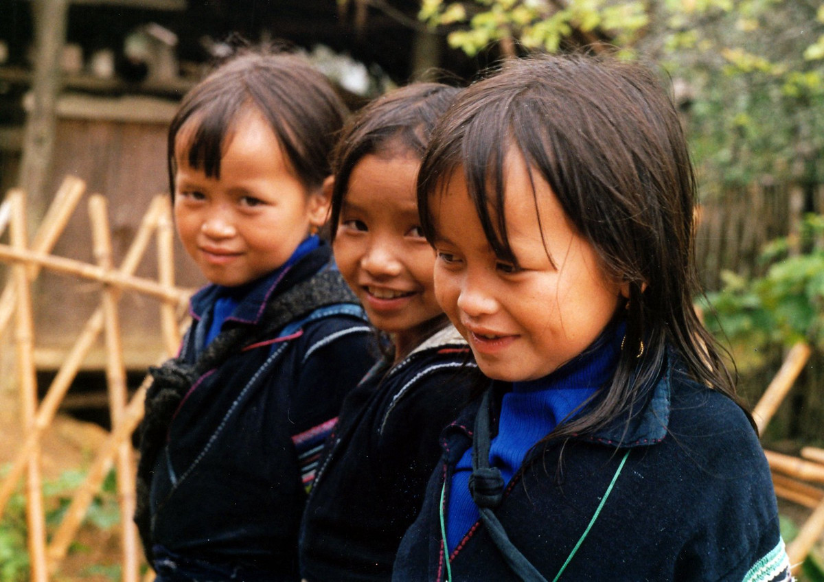 Trẻ em người H'Mông ở Sa Pa.