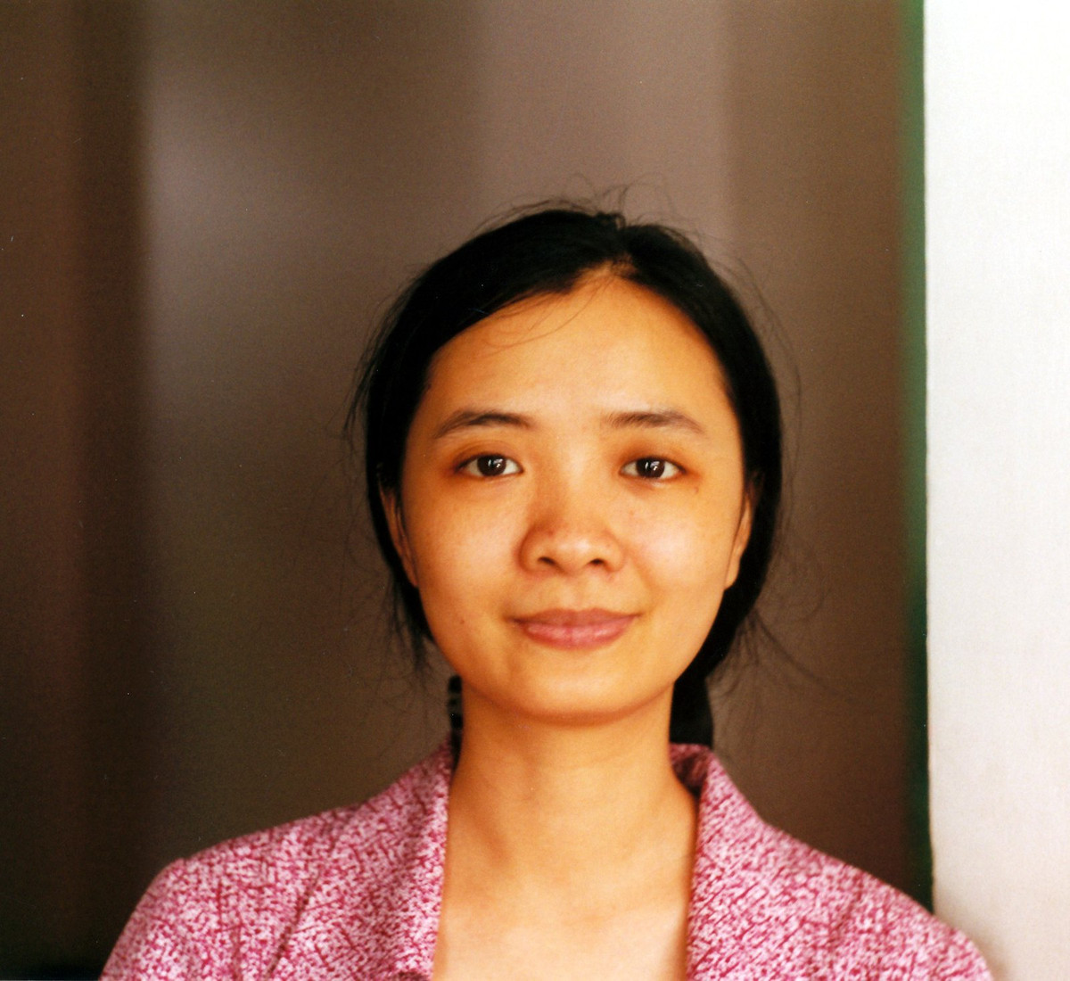 Chân dung cô gái Huế.