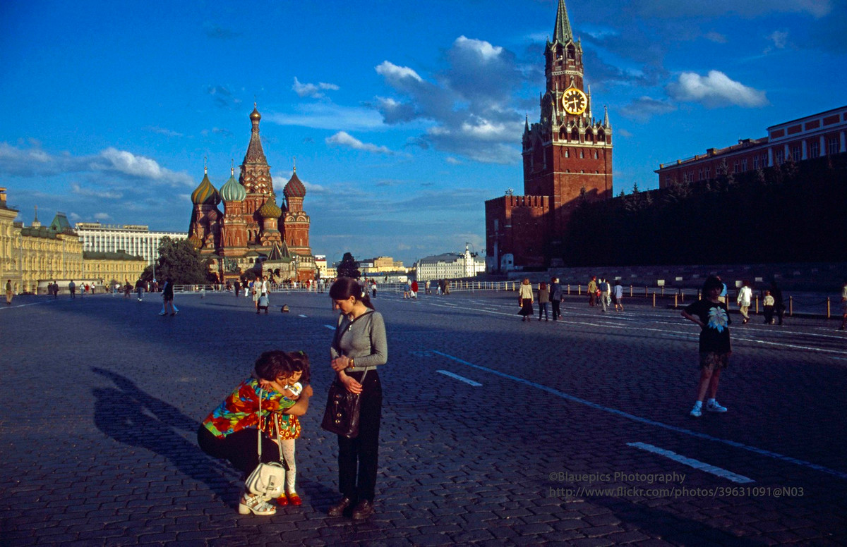 Thanh pho Moscow nam 1998 qua loat anh ruc ro sac mau