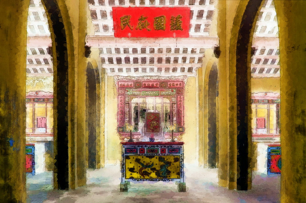 Gian thờ ở đình Cẩm Phô.