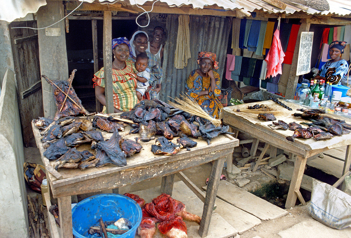 Thịt phơi khô tại được bày bán ở chợ.