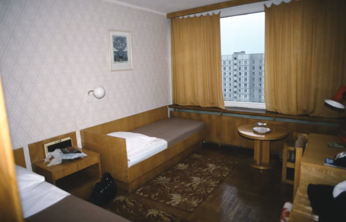 Nội thất trong một phòng khách sạn Planeta.