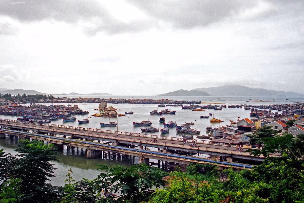 Cầu Xóm Bóng ở Nha Trang.