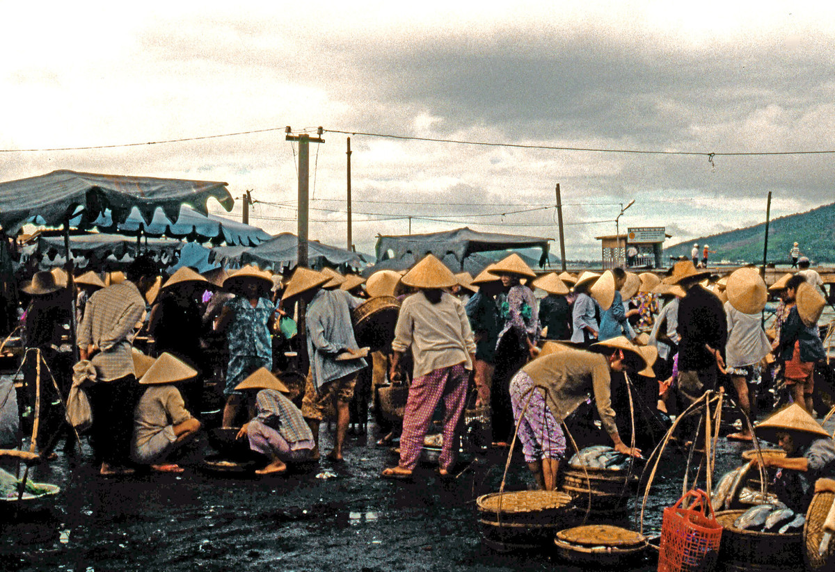 Chợ cá ở Đà Nẵng.
