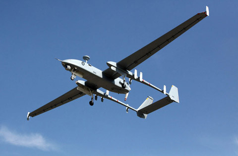 Việt Nam đang xem xét đánh giá máy bay không người lái giám sát biển Heron-1 của Israel.