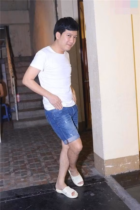 Hoa hau Thuy Tien thanh nguoi dep cham mang dep to ong nhat Vbiz-Hinh-13