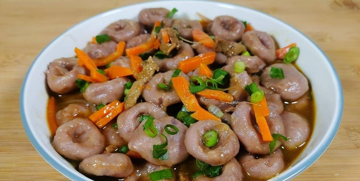 Boi bo ty vi voi thit bo va 2 loai cu co canxi cao-Hinh-2