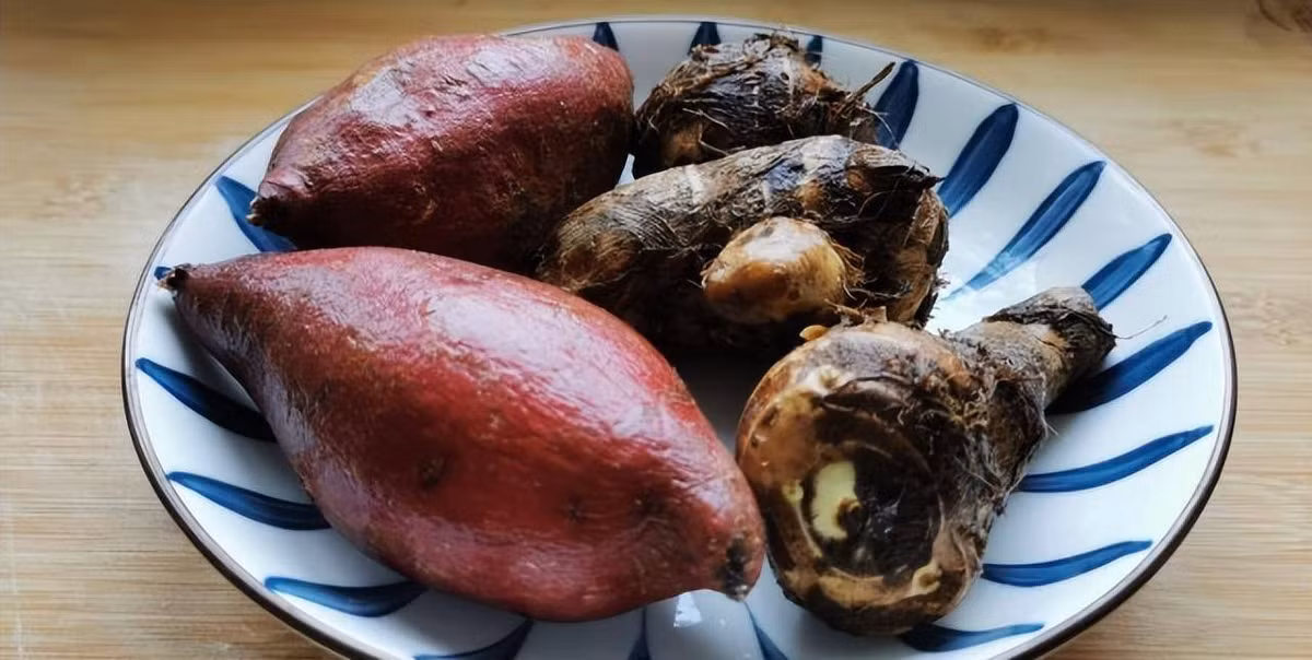 Boi bo ty vi voi thit bo va 2 loai cu co canxi cao-Hinh-3