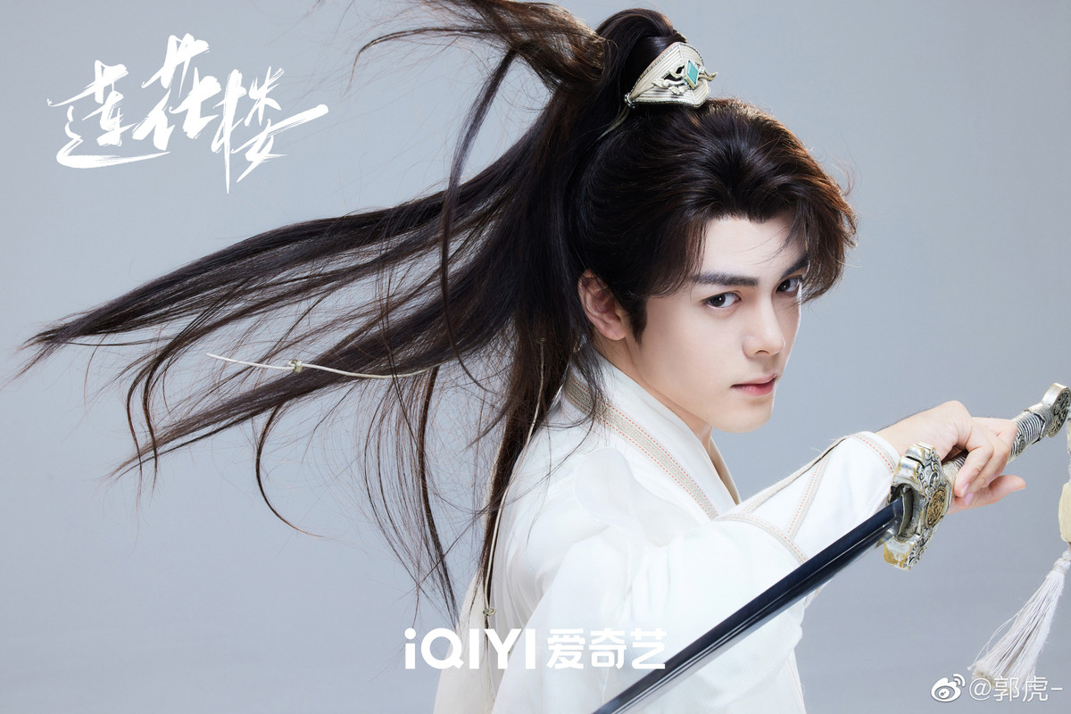 Sina cũng đánh giá Tăng Thuấn Hy là diễn viên hợp với dòng phim cổ trang, võ thuật. Ngoại hình của ngôi sao sinh năm 1997 được đánh giá là cương trực, xán lạn, phù hợp thể hiện các nhân vật thiếu hiệp trượng nghĩa hành tẩu giang hồ. Anh từng đóng vai Trương Vô Kỵ trong Ỷ Thiên Đồ Long ký 2019, Ngô Tà trong Chung cực bút ký và các dự án cổ trang như Mộ Nam Chi, Luận anh hùng ai xứng anh hùng.