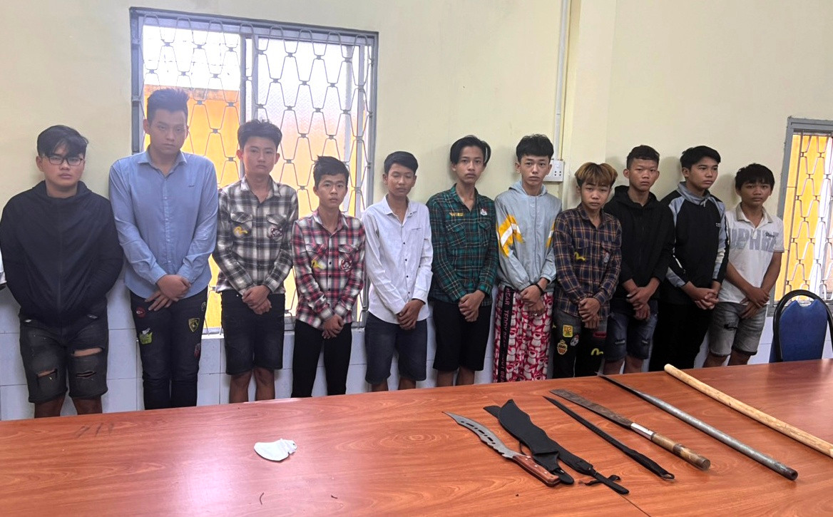 Di oto tu Dong Nai len TP.HCM de chem nguoi