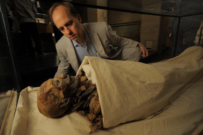 Hatshepsut là nữ pharaoh cai trị Ai Cập từ năm 1479 đến năm 1458 TCN. Trong khi mộ của bà được phát hiện vào năm 1903, đến năm 2006, xác ướp của bà mới được xác nhận.