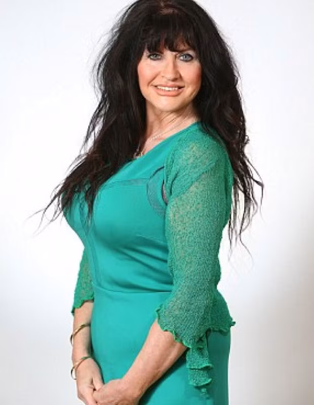 Buchan cảm thấy cực kỳ hài lòng với kết quả phẫu thuật thẩm mỹ.