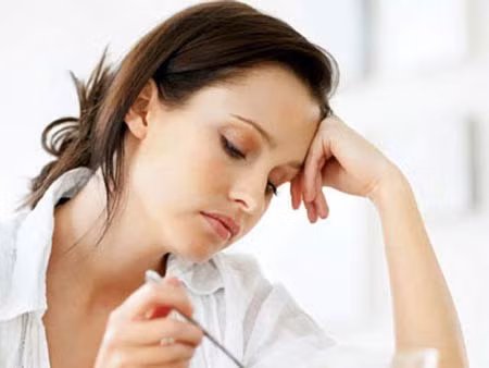 Kén ăn. Có nhiều bạn luôn lựa chọn cho mình một chế độ ăn uống hợp lý, khoa học từ cách học hỏi kinh nghiệm, đọc sách, tìm thông tin trên các website đáng tin cậy… để bảo vệ sức khỏe cho việc làm mẹ sắp tới. Trong khi đó, lại có những phụ nữ chỉ thích ăn chay, hoặc không ăn thức ăn chế biến từ nội tạng động vật, có người lại không uống sữa bò, không ăn trứng gà thậm chí có người rất ít khi ăn rau chỉ vì… không thích.