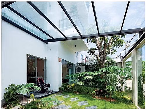 Hồ Ngọc Hà chia sẻ cô đã tốn 9 tháng để triển khai phần kỹ thuật và chừng đó thời gian để hoàn tất mọi chi tiết.