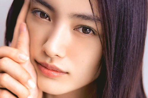 Chỉ dưỡng da một thời gian và ngưng ngay khi thấy có kết quả: Thời gian đầu khi sử dụng mỹ phẩm, da sẽ có những thay đổi rõ rệt. Nếu chủ quan và ngưng sử dụng, dần dần da bạn sẽ trở lại trạng thái cũ. Việc làm đẹp luôn cần phải được thực hiện thường xuyên, liên tục, nếu không, da của bạn có thể xấu hơn cả lúc chưa dưỡng.