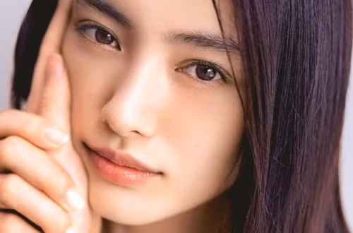 Chỉ dưỡng da một thời gian và ngưng ngay khi thấy có kết quả: Thời gian đầu khi sử dụng mỹ phẩm, da sẽ có những thay đổi rõ rệt. Nếu chủ quan và ngưng sử dụng, dần dần da bạn sẽ trở lại trạng thái cũ. Việc làm đẹp luôn cần phải được thực hiện thường xuyên, liên tục, nếu không, da của bạn có thể xấu hơn cả lúc chưa dưỡng.