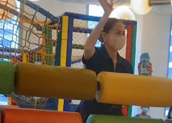 Hinh anh doi lap cua My nhan dep nhat Philippines