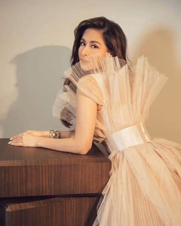 Hinh anh doi lap cua My nhan dep nhat Philippines-Hinh-10