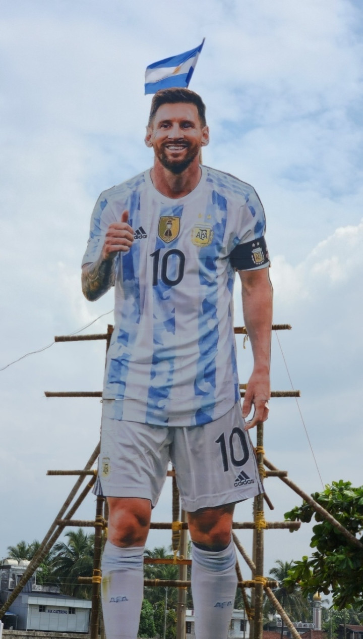 Tận hưởng World Cup kiểu Ấn Độ: Cả thành phố mê mẩn Messi, Neymar - Hình 4 Tan huong World Cup kieu An Do: Ca thanh pho me man Messi, Neymar-Hinh-4