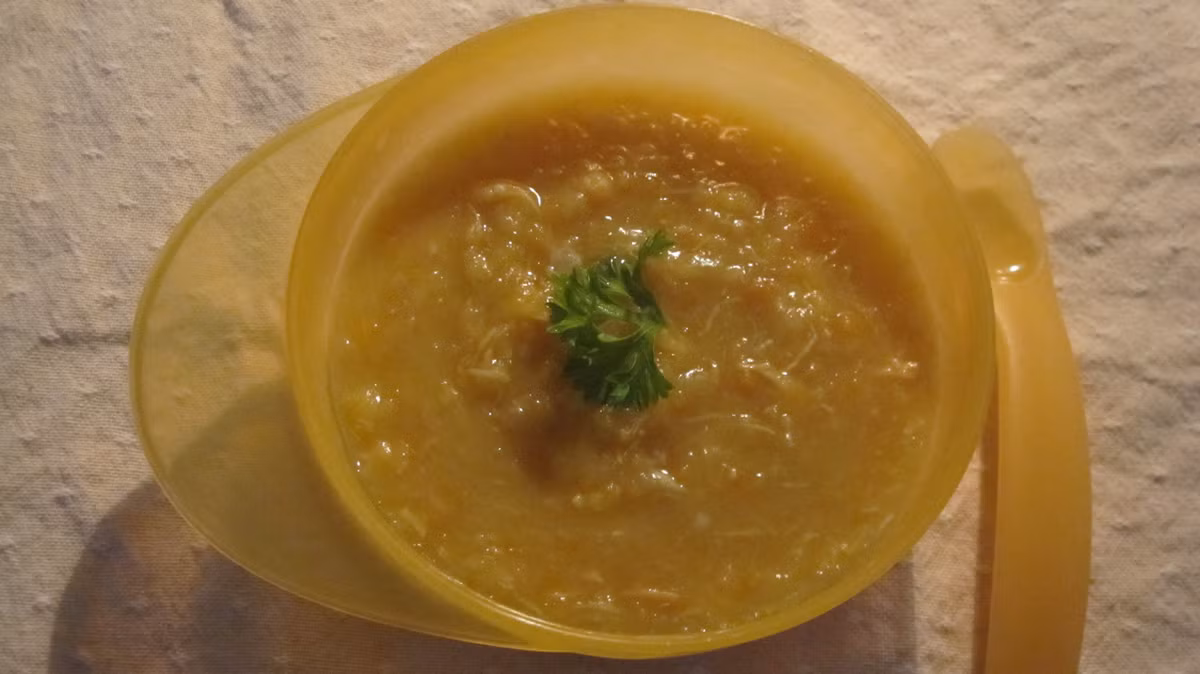 Món cháo ruột bánh mỳ bí đỏ và sữa mẹ, dành cho bé ăn dặm trên 6 tháng.