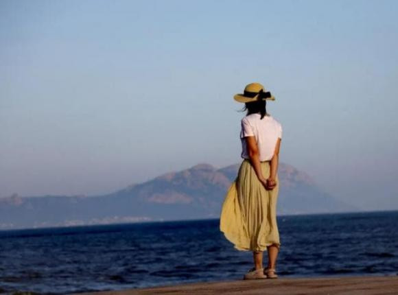 Mot nguoi ngu ngoc, dai da so se co thoi quen nay