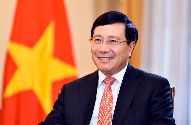 Phó Thủ tướng Thường trực Phạm Bình Minh nêu rõ, năm 2022 là năm thứ hai triển khai thực hiện Kế hoạch phát triển kinh tế-xã hội 2021-2025 và Chương trình phục hồi và phát triển kinh tế nên khối lượng công việc nhiều. Các vụ, cục, đơn vị và từng cán bộ, công chức, viên chức, người lao động của Văn phòng Chính phủ bắt tay vào làm việc nghiêm túc ngay từ ngày đầu năm mới.