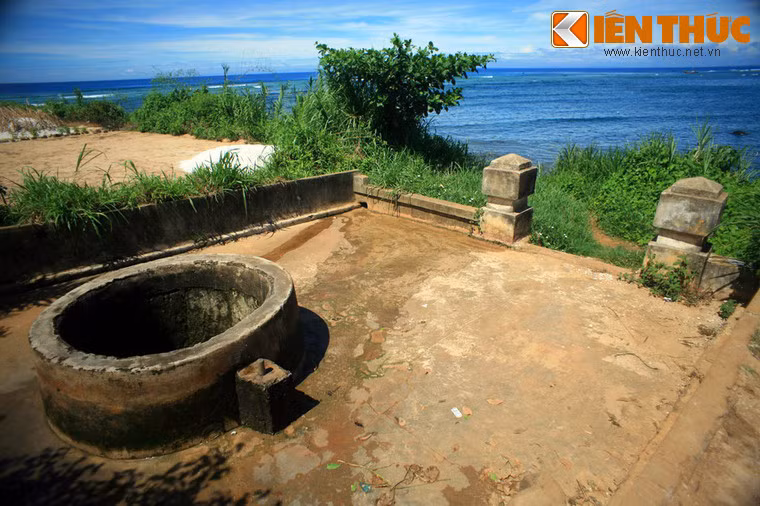 Giếng Xó La, còn gọi là giếng Vua, giếng Gia Long, nằm ở thôn Đông, xã An Vĩnh, huyện đảo Lý Sơn của tỉnh Quảng Ngãi từ lâu nay đã gắn với nhiều huyền thoại kỳ bí lưu truyền trong người dân địa phương.