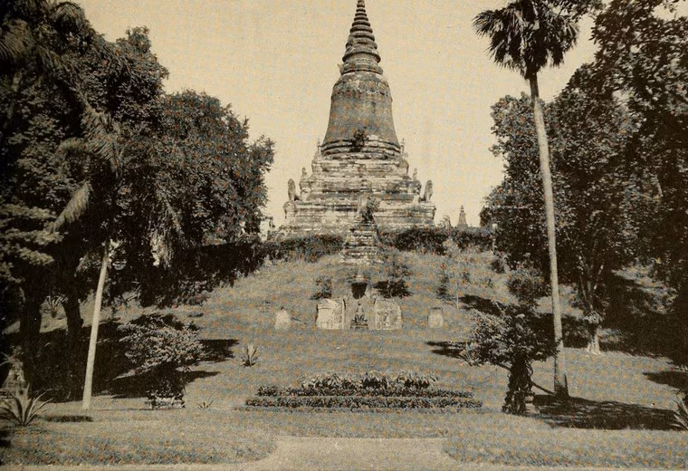 Đền tháp Phật giáo ở Phnompenh, Campuchia.