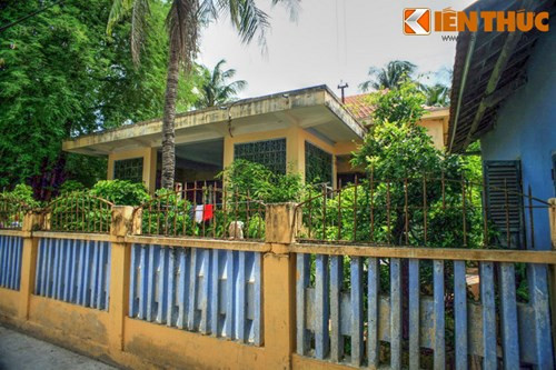 Nhìn chung, đây là căn nhà đẹp và nổi bật so với các ngôi nhà trong làng, đặc biệt nếu xét đến thời điểm xây dựng cách đây hơn 40 năm.