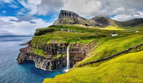 Giờ đây, Gásadalur đã trở thành điểm đến ưa thích của khách du lịch từ khắp nơi trên thế giới.