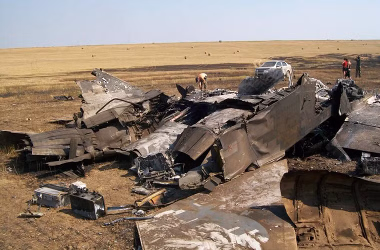 10 chiếc MiG-29 của Không quân Ukraine bị mất gồm các biến thể: MiG-29, MiG-29S, MiG-29A, MiG-29UB và MiG-29MU1. Trong ảnh, một trong 2 chiếc MiG-29 của Không quân Ukraine bị bắn rơi ở miền đông.