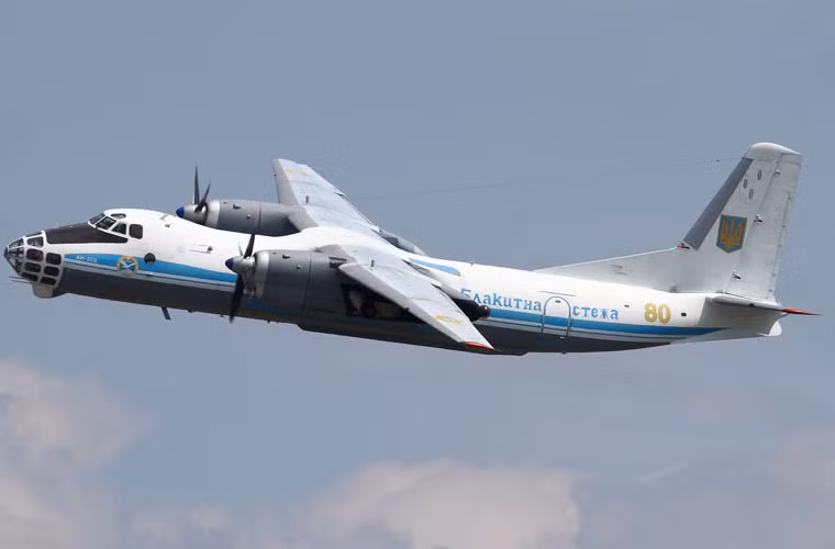 Và 2 chiếc máy bay trinh sát/chụp ảnh An-30B bị bắn hạ bằng pháo 23mm gần Slavyansk hôm 22/4 và tên lửa vác vai gần Drobyshevo hôm 6/6.