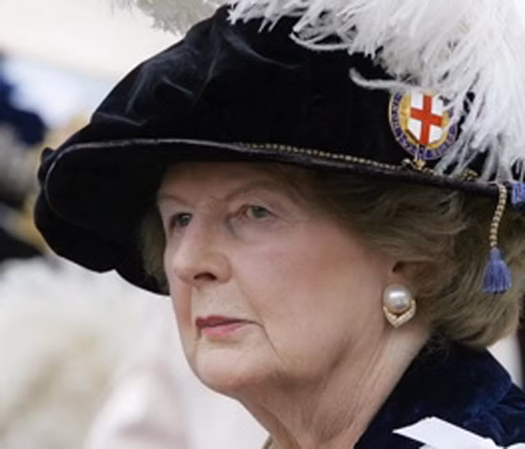 Cựu Thủ tướng Anh Thatcher được mệnh danh là "Người đàn bà thép" đã qua đời ngày 8/4/2013, ở tuổi 87 sau một cơn đột quỵ. Mặc dù tang lễ của bà không phải là quốc tang nhưng được đánh giá là một trong những tang lễ lớn nhất ở xứ sở sương mù trong nhiều năm trở lại đây, với sự tham dự của hơn 2.000 khách mời đến từ nhiều nước trên thế giới.