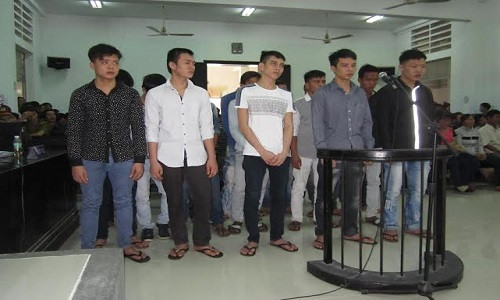 Các đối tượng gây án trước vành móng ngựa.