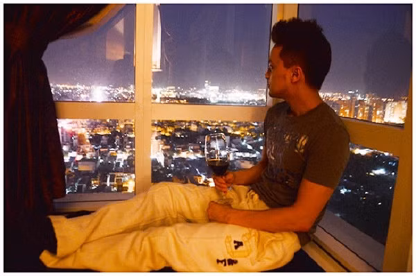 Tuy đơn giản nhưng căn hộ toát lên vẻ sang trọng.