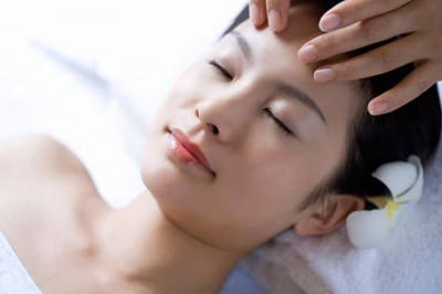 Thẩm mỹ viện Cát Tường giảm giá sốc dịch vụ làm mặt.