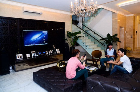 Cả tòa nhà mang phong cách cổ điển, lãng mạn nhưng rất hiện đại, tiện ích.