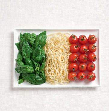 Lá cờ nước Ý dành cho những ai thích ăn mỳ ống, cà chua là rau thơm.