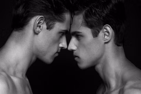 Những người đồng tính nam thường rất lăng nhăng (Ảnh minh họa)