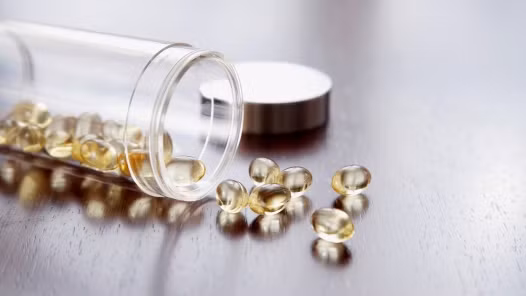 Chế độ ăn thích hợp. Một số loại thực phẩm đã được chứng nhận là giúp hạ huyết áp tự nhiên như ớt, chocolate, các loại đậu và chuối. Tăng cường tiêu thụ các thực phẩm này là cách phòng bị tự nhiên và hiệu quả nhất cho huyết áp trong tương lai.