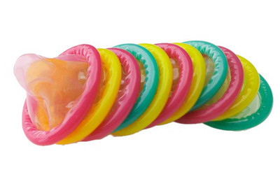 Nhiều người Nam Phi đang trị đau khớp bằng bao cao su.