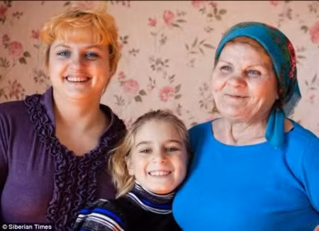 Cụ Hardy Lyudmila Stebliskaya đã nằm trong nhà xác đông lạnh trong ba ngày. Các bác sỹ ở đây đã xác nhận tim cụ đã ngừng thở. Con gái cụ sau đó đã làm đám tang cho mẹ và thông báo với họ hàng. Tuần sau đó, một bác sỹ chạy đến bảo là mẹ cô chưa chết mà vẫn đang nằm thở trên giường xác. Cụ Hardy không nhớ chuyện gì đã xảy ra, chỉ nhớ đã ở bệnh viện rồi tỉnh dậy và thấy da mình run lên vì lạnh. Cụ nói cảm thấy biết ơn Chúa vì mình còn sống và có thể gặp được bạn bè và gia đình.