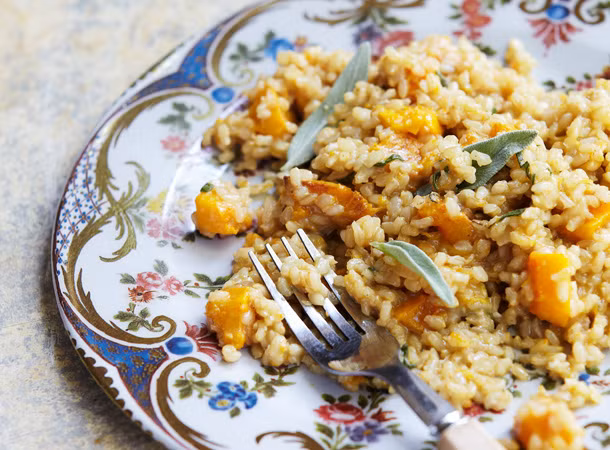 Bữa tối của bà mẹ 4 con này là yến mạch với bí ngô trộn với một vài lá oliu.