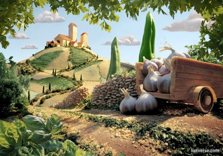 Ngôi làng phô mai, gạo, rau thơm, tỏi và nấm với những cột đá ớt xanh.