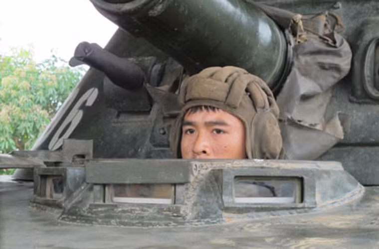 Tiểu đoàn 614 là đơn vị thiết giáp giàu truyền thống của Quân đội Lào, đã tham gia chiến đấu bảo vệ biên giới năm 1982-1988. Ảnh: QĐND