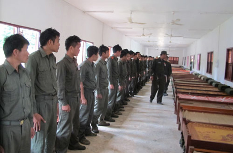 Ở Lào thực hiện luật nghĩa vụ quân sự bắt buộc, thời gian phục vụ tối thiểu 18 tháng. Ảnh: QĐND