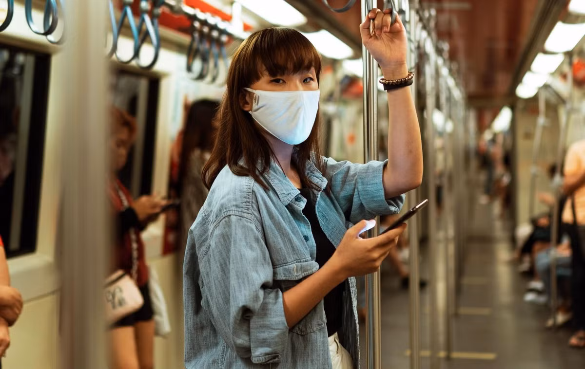 Deo khau trang de che giau tu ti ve ngoai hinh-Hinh-3